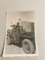 PHOTO PHOTOGRAPHIE SOLDATS MILITAIRES Jeep 1944 - War, Military