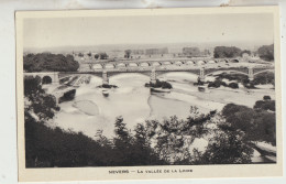 Nevers 58   Carte Non Circulée Glassée _La Vallée De La Loire Et Ses Deux Ponts - Nevers