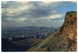EDINBURGH - A GENERAL VIEW FROM SALISBURY CRAGS ON ARTHUR'S SEAT (10 X 15cms Approx.) - Midlothian/ Edinburgh
