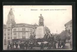 AK Debrecen / Debreczin, Ref. Püspöki Palota Kossuth-szoborral  - Ungheria
