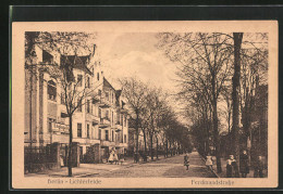 AK Berlin-Lichterfelde, Ferdinandstrasse Mit Geschäft Und Kindern  - Lichterfelde