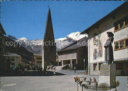 11703275 Saas-Fee Dorfpartie Denkmal Mit Allalinhorn Feegletscher Und Alphubel S - Other & Unclassified