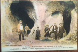 CPA 24 Les Eyzies Colorisée, Animée, Entrée Principale Des Grottes Préhistoriques De Fond De Gaume, éd Guillier - Les Eyzies