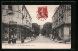 CPA Chinon, Rue De L`Hotel-de-Ville  - Chinon