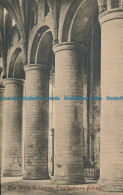 R025764 The Nave Columns. Tewkesbury Abbey. G. C. Gardner - Mondo