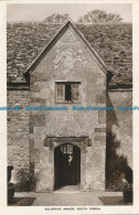 R026057 Sulgrave Manor. South Porch - Monde