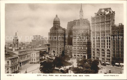 11686523 New_York_City City Hall Park And Newspaper Row - Autres & Non Classés