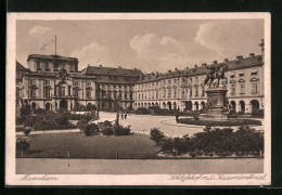 AK Mannheim, Schlosshof Mit Kaiserdenkmal  - Mannheim