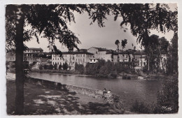 C10-31) MURET - LES RIVES DE LA GARONNE  - ( 2 SCANS ) - Muret