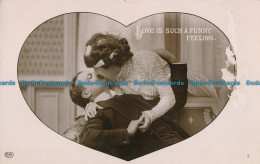 R026445 Love Is Such A Funny Feeling. Woman And Man. Schwerdtfeger. 1912 - Monde