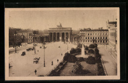 AK Berlin, Pariser Platz Und Brandenburger Tor  - Porta Di Brandeburgo