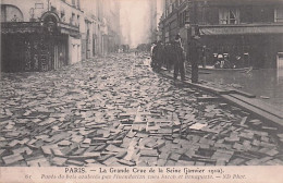 PARIS - Grande Crue De La Seine 1910 - Pavés De Bois Soulevés Par L'inondation Rues Jacob Et Bonaparte - De Overstroming Van 1910