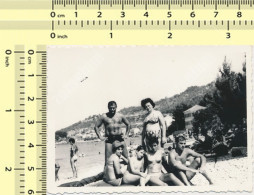 REAL PHOTO, Shirtless Men Bikini Women And Boy On Beach Hommes Femmes Et Garcon Sur Plage Original Snapshot - Anonymous Persons