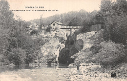 74-GORGES DU FIER LA PASSERELLE SUR LE FIER-N°LP5129-H/0313 - Sonstige & Ohne Zuordnung