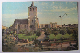 BELGIQUE - FLANDRE OCCIDENTALE - BLANKENBERGE - L'Hôtel De Ville Et L'Eglise - 1959 - Blankenberge