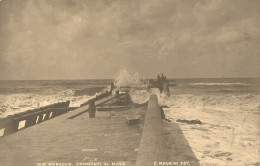 Viareggio , Toscana * Carte Photo * Frangenti Al Molo  Italia - Viareggio