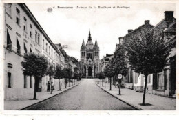 Bonsecours Avenue De La Basilique Et Basilique - Andere & Zonder Classificatie