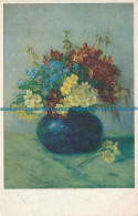 R026709 Old Postcard. Flowers In Vases - Welt