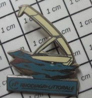 3617  Pins Pin's / Rare & Belle Qualité BATEAUX / BATEAU VOILIER RP RHONE POULENC RHODIAGRI LITTORALE - Bateaux