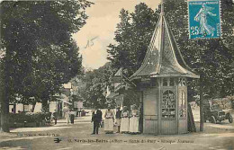 03 - Néris Les Bains - Sortie Du Parc - Kiosque Journaux - Animée - Oblitération Ronde De 1924 - CPA - Voir Scans Recto- - Neris Les Bains