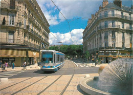 Trains - Tramways - Grenoble - Le Tram, Centre Ville - La Fontaine - CPM - Voir Scans Recto-Verso - Tram