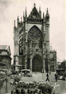 57 - Metz - La Cathédrale - Animée - Marché Aux Fleurs - Automobiles - Carte Dentelée - CPSM Grand Format - Carte Neuve  - Metz