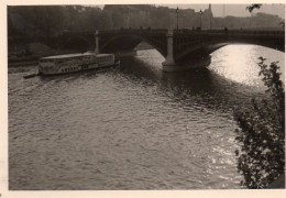 Photographie Photo Vintage Snapshot Paris Pont Sully Bateau Mouche - Lugares