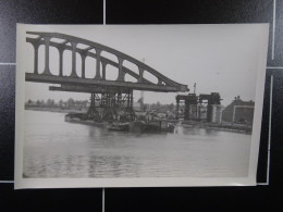 Min.Trav.Pub. Albert Kanaal Lanceeren Van De Nieuwe Brug Te Stokrooi 8-10-1942  /2/ - Lugares