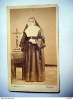 PHOTO CDV SOEUR CHRISTINE BONE SOEUR RELIGIEUSE NONE  Cabinet FONTES  A TOULOUSE - Ancianas (antes De 1900)