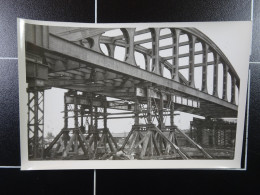 Min.Trav.Pub. Albert Kanaal Lanceeren Van De Nieuwe Brug Te Stokrooi 8-10-1942  /3/ - Lugares