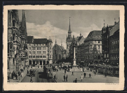 AK München, Blick Auf Den Marienplatz, Strassenbahn  - Strassenbahnen