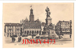 CPA - SAINT-QUENTIN - Le Monument De La Défense Et L'Hôtel De Ville ( Place Bien Animée ) N° 129 - L L - Saint Quentin