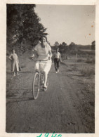 Photographie Photo Vintage Snapshot Vélo Bicyclette Bicycle Cycliste  - Sonstige & Ohne Zuordnung