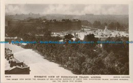 R027311 Birdseye View Of Buckingham Palace. London. Beagles And Co. RP - Other & Unclassified