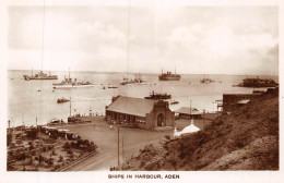 P-24-Mi-Is-607 :  ADEN. SHIPS IN HARBOUR - Jemen