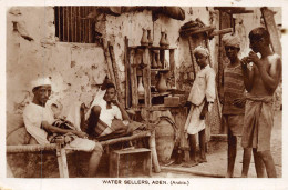 P-24-Mi-Is-609 :   WATER  SELLER. ADEN. - Jemen