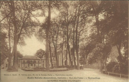 Ecole Sainte-Geneviève, Ancienne "Rue Des Postes" - Versailles - Le Pavillon Madame Et La Chapelle - (P) - Versailles