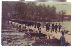 EN MANOEUVRE - PASSAGE DE L'ÉCOLE POLYTECHNIQUE SUR UN PONT BATEAU - COLORISÉE - - Manoeuvres