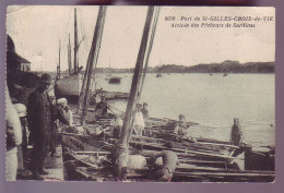 85 - SAINT GILLES-CROIX-de-VIE - LE PORT - ARRIVÉE DES PECHEURS DE SARDINES - ANIMÉE - - Saint Gilles Croix De Vie