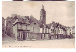 80 - AMIENS - LA PLACE FAUVEL - - Amiens