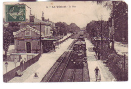 78 - LE VESINET - LA GARE - ANIMÉE - LOCOMOTIVE - - Le Vésinet