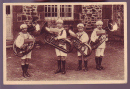 53 - SAINT FRAIMBAULT-de-PRIERES - LES CONTREBASSES  DE LA FANFARE DES ORPHELINS - ANIMÉE - - Andere & Zonder Classificatie