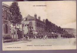 51 - EPERNAY - ENTRÉE DE LA CAVALERIE  AU QUARTIER - ANIMÉE - - Epernay