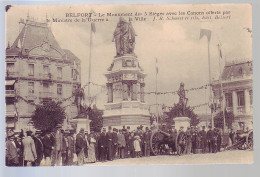 90  - BELFORT - LE MONUMENT DES 3 SIEGES AVEC LES CANONS OFFERT PAR LE MINISRE DE LA GUERRE - ANIMÉE - - Belfort - Stad