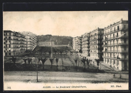 CPA Alger, Le Boulevard Général-Farre  - Algeri