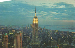 ETATS-UNIS - Empiere State Building At Night - New York City - Vue D'ensemble - Vue Sur La Ville - Carte Postale - Empire State Building