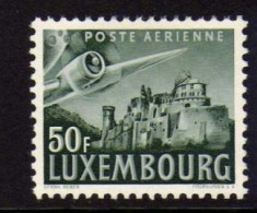 Luxembourg - 1946 - PA  50 F. Chateau De Vianden -  Neufs* - MH - Nuovi