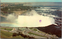 Like A Mighty Magnet, The Grandeur Of Niagara Falls Draws Millions Of Visions Of Visitors Each Year - Timbre - Chutes Du Niagara