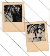 Lot De 2 Photos ( 7 X 7  Cm) Ballade Dans Les Tubes De L' ATOMIUM - BRUXELLES - EXPO 58  (B376) - Orte