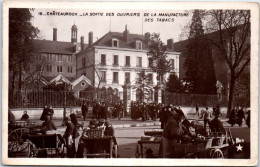 36 CHATEAUROUX - Manufacture De Tabacs Sortie Des Ouvriers  - Chateauroux